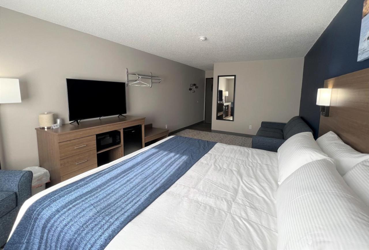 Hilltop Inn & Suites Grove エクステリア 写真